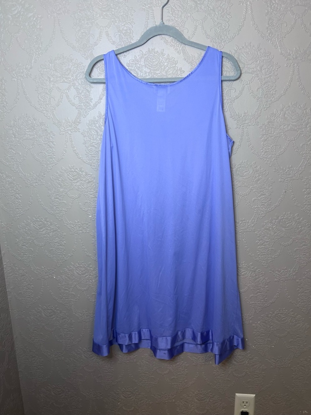Vanity Fair Lavender V-Neck Sleep Chemise with Braided Trim perkiwinkle - Picture 4 of 4